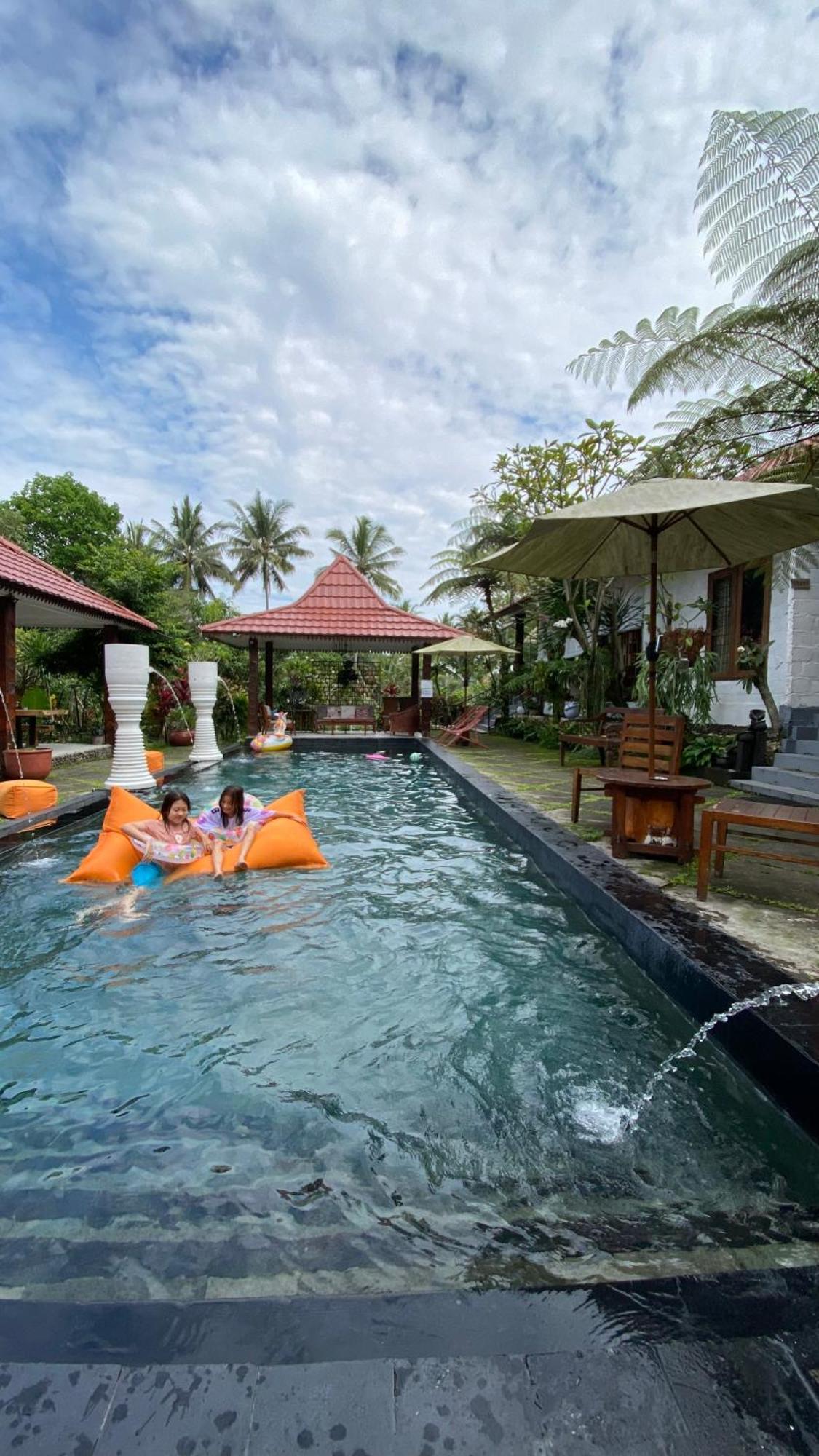 Villa Padi Tjangkringen Buitenkant foto